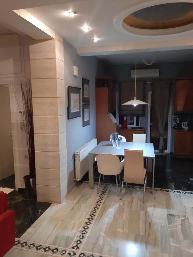 Elegante Apartamento Centrale Tríkala Extérieur photo